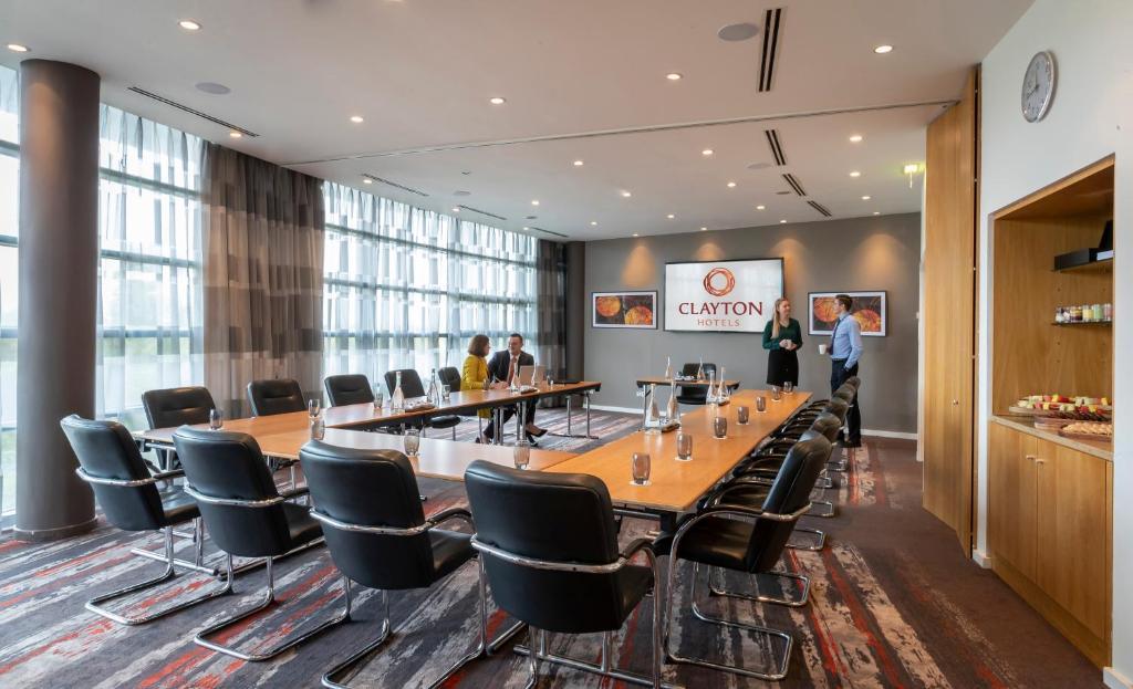 Clayton Hotel Liffey Valley Клондолкин Экстерьер фото