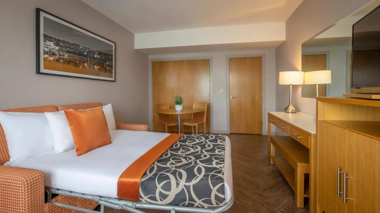 Clayton Hotel Liffey Valley Клондолкин Экстерьер фото